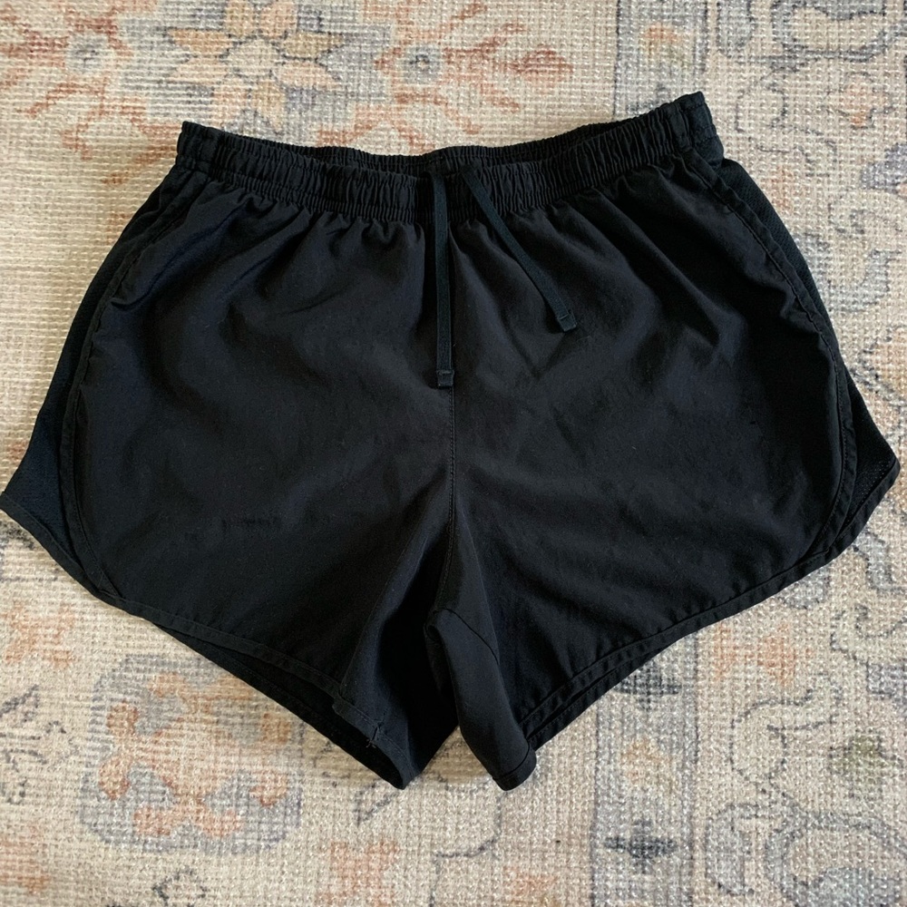 Nike dry tempo shorts. Girls Large